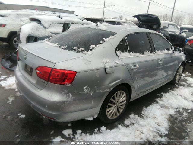 3VWLL7AJXEM443388 Volkswagen Jetta Sedan Tdi W/premium/nav