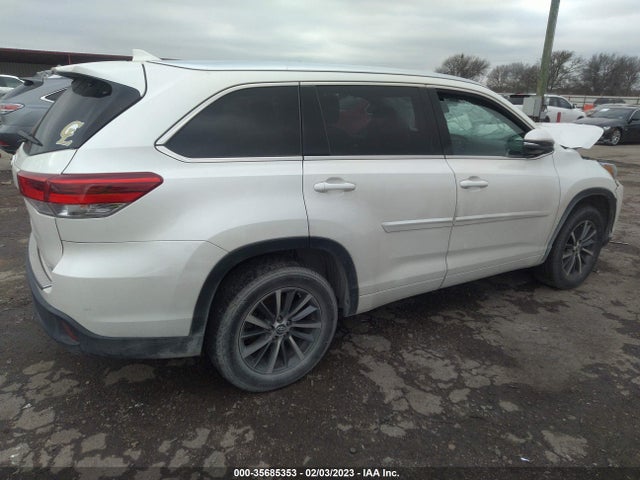 2018 Toyota Highlander, VIN: 5TDKZRFH5JS547991