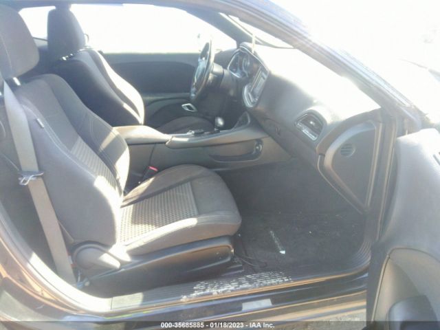 2C3CDZAG7FH775440 Dodge Challenger Sxt
