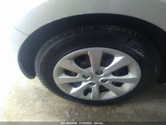 KNADM4A3XE6400946 KIA RIO LX
