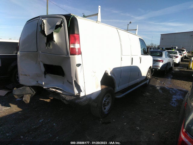 GMC SAVANA CARGO VAN 2017 1GTW7AFFXH1908632 Image 4
