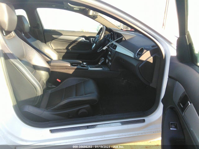 WDDGJ4HB8FG405408 Mercedes-Benz C-Class