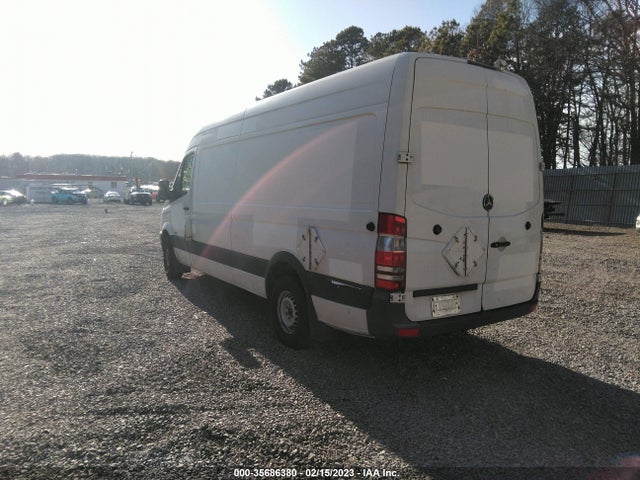 2012 MERCEDES-BENZ SPRINTER CARGO VANS VIN: WD3PE8CB0C5715857