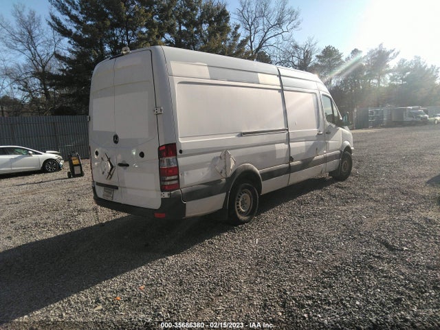 2012 MERCEDES-BENZ SPRINTER CARGO VANS VIN: WD3PE8CB0C5715857