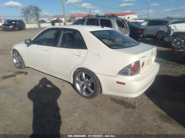 Lexus IS 300 2001 JTHBD182710016124 Image 4