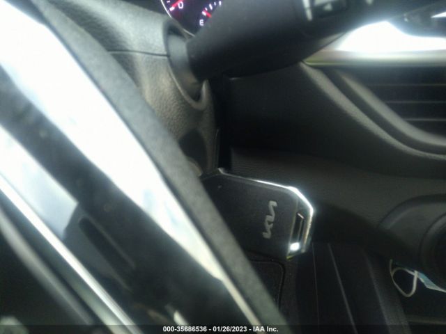 3KPF24AD1NE430955 KIA Forte Lxs