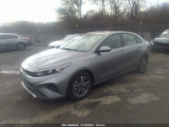 3KPF24AD1NE430955 KIA Forte Lxs