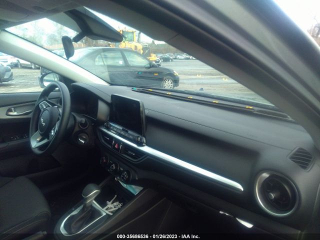 3KPF24AD1NE430955 KIA Forte Lxs