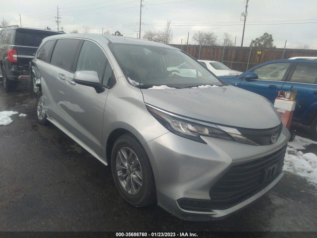 2022 Toyota Sienna, VIN: 5TDKRKEC1NS117166