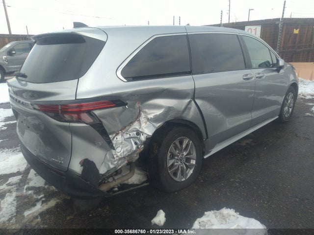 2022 Toyota Sienna, VIN: 5TDKRKEC1NS117166