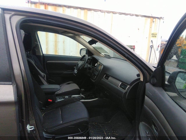 2017 Mitsubishi Outlander, VIN: JA4AZ3A34HZ030897