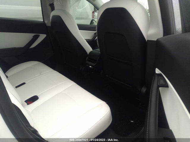 Tesla Model Y 2021 5YJYGDEE2MF230933 Image 8