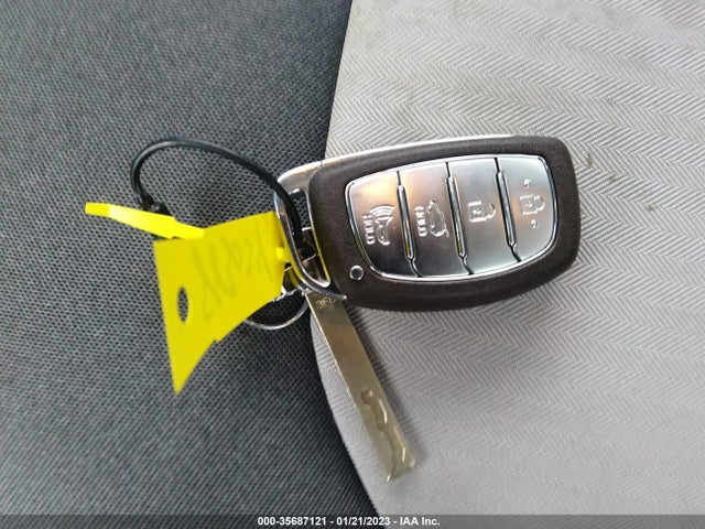 2020 Hyundai Ioniq, VIN: KMHC65LCXLU241880