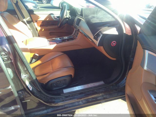 SAJWA0HB8CLS47767 Jaguar Xf Portfolio