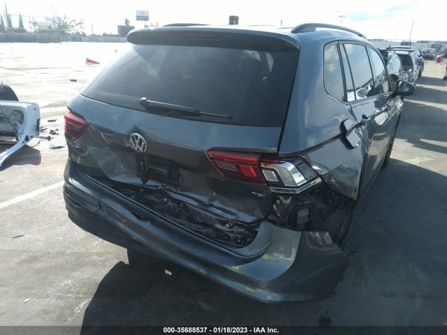 3VV1B7AXXJM090762 Volkswagen TIGUAN S