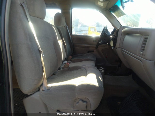 2002 CHEVROLET SILVERADO 1500 LS VIN: 2GCEC19TX21185391
