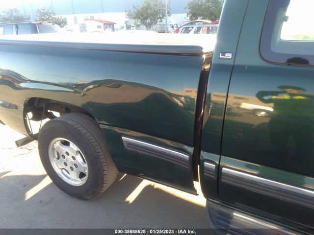 2002 CHEVROLET SILVERADO 1500 LS VIN: 2GCEC19TX21185391
