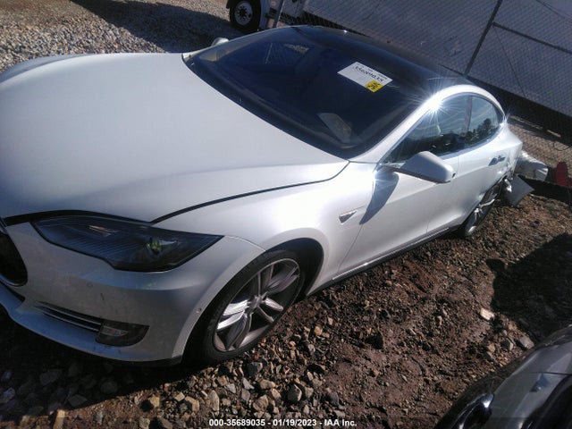 Tesla MODEL S 2014 5YJSA1H17EFP55941 Image 2
