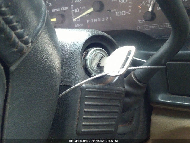 1997 CHEVROLET C/K 1500 VIN: 2GCEC19R3V1210821
