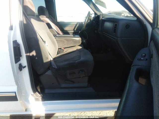 2002 CHEVROLET SILVERADO 1500 LS VIN: 2GCEC19T121330155