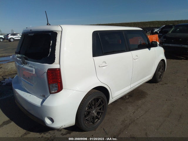 2014 SCION XB VIN: JTLZE4FE9EJ051814