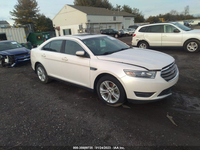 2017 Ford Taurus, VIN: 1FAHP2H82HG137745