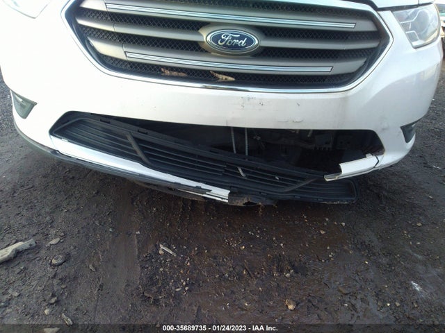 2017 Ford Taurus, VIN: 1FAHP2H82HG137745