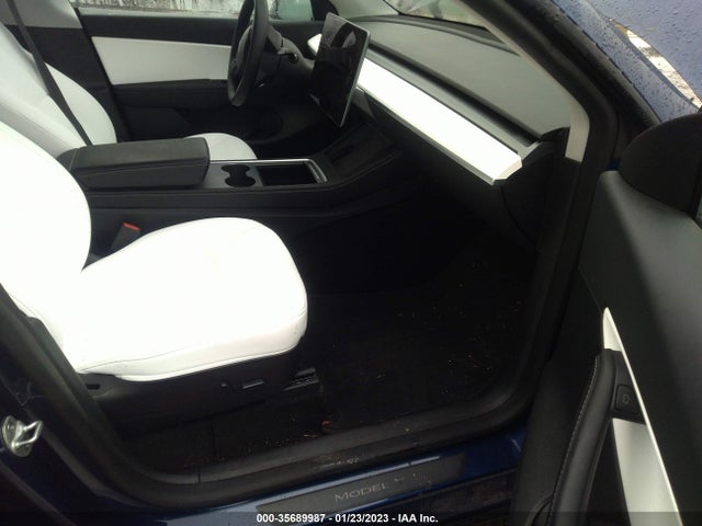 7SAYGDEE6NF419587 Tesla Model Y Long Range