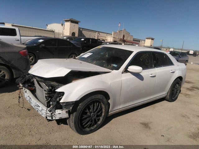 Chrysler 300 2014 2C3CCAAGXEH229024 Image 2