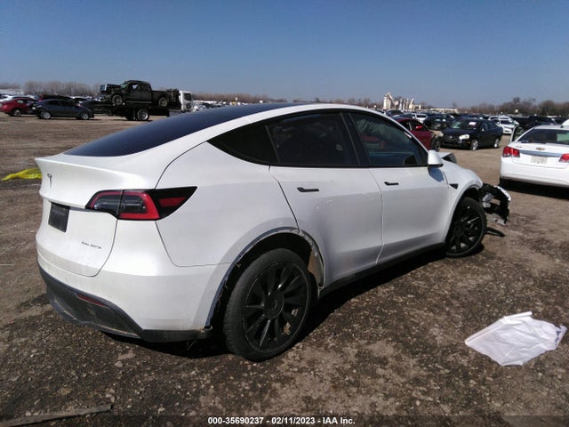 Tesla Model Y Long Range 2021 5YJYGDEE0MF065660 Image 4