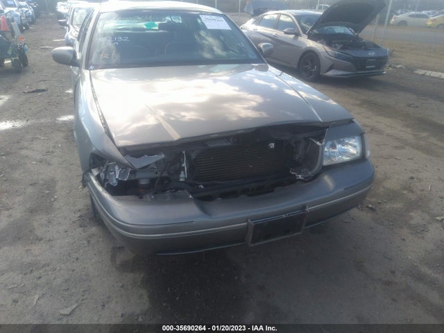 1999 FORD CROWN VICTORIA LX VIN: 2FAFP74W3XX211739