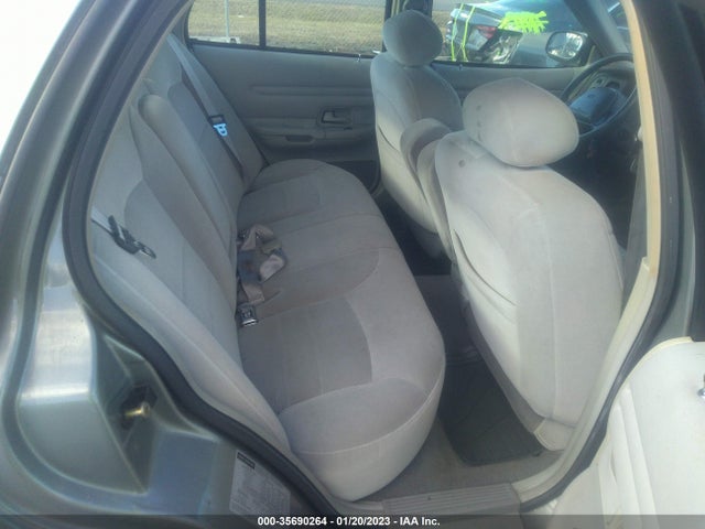 1999 FORD CROWN VICTORIA LX VIN: 2FAFP74W3XX211739
