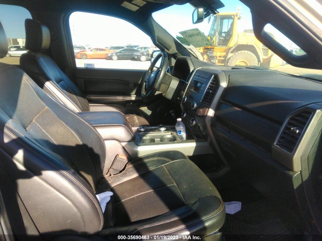 2018 Ford Expedition, VIN: 1FMJU1JT5JEA28643