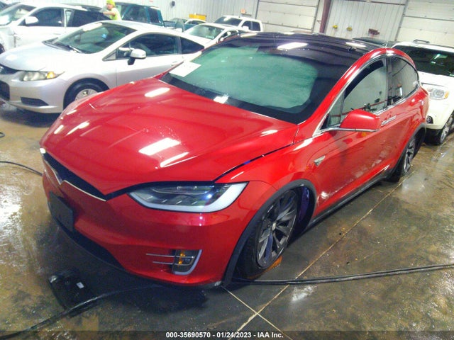 Tesla Model X 70d/90d/75d/60d/p100d 2016 5YJXCBE26GF005033 Image 2