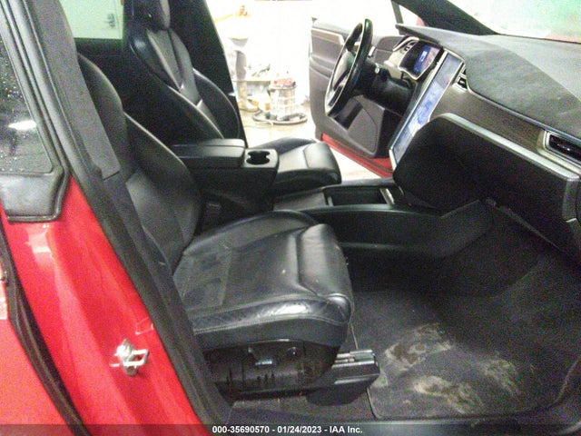 Tesla Model X 70d/90d/75d/60d/p100d 2016 5YJXCBE26GF005033 Image 5