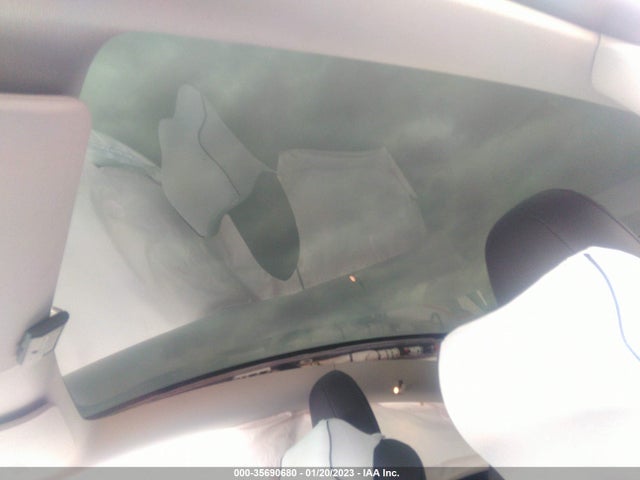 Tesla Model Y Long Range 2021 5YJYGDEE4MF305955 Image 3