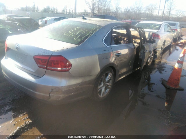 1VWBT7A37EC094057 Volkswagen Passat Se W/sunroof