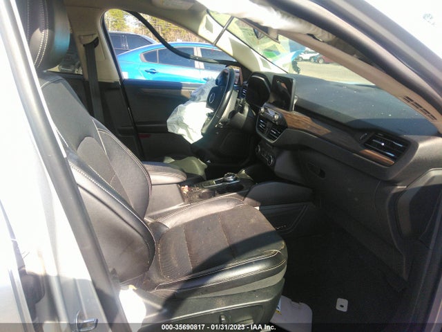 2020 Ford Escape, VIN: 1FMCU9J97LUA37428