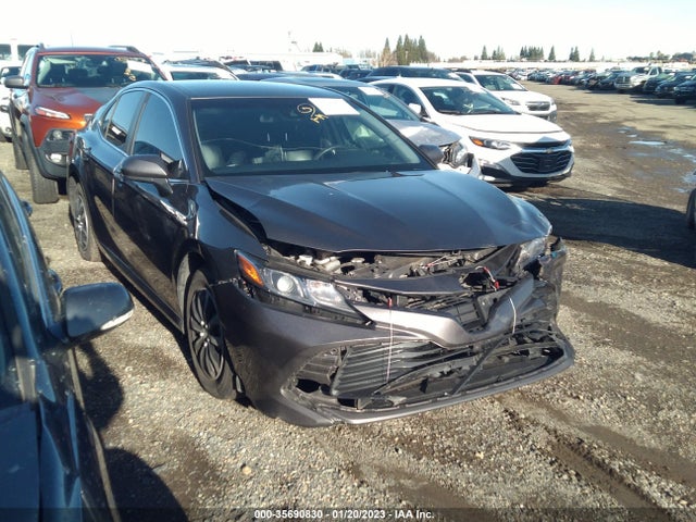 2018 Toyota Camry, VIN: 4T1B31HK1JU002177