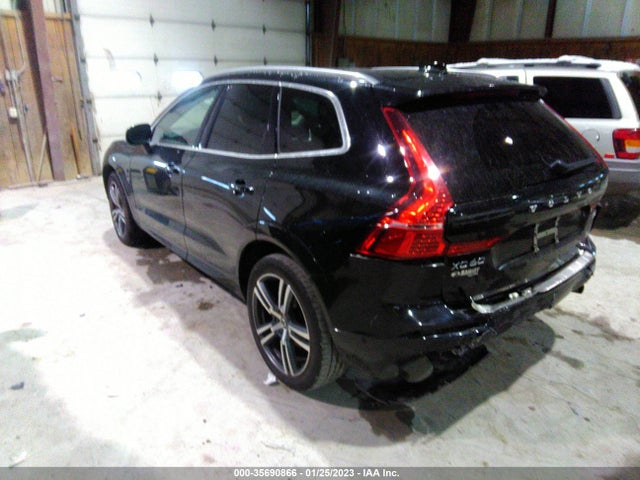 2019 Volvo XC60, VIN: LYV102RK0KB215467