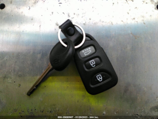 2014 HYUNDAI ELANTRA SE VIN: 5NPDH4AE7EH477708