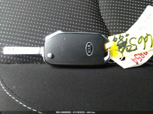 3KPF24AD4LE186523 KIA Forte Lxs