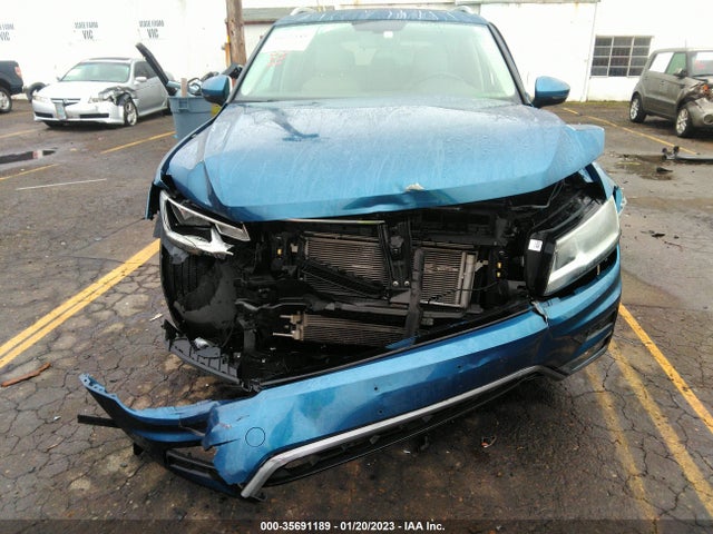 3VV3B7AX9JM015222 Volkswagen Tiguan Sel