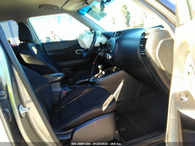 KIA Soul Base 2017 KNDJN2A28H7457854 Image 6
