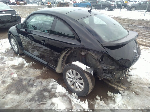 2018 Volkswagen Beetle, VIN: 3VWFD7AT4JM712166