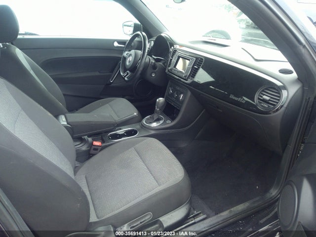 2018 Volkswagen Beetle, VIN: 3VWFD7AT4JM712166