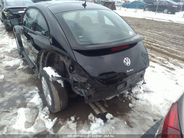 2018 Volkswagen Beetle, VIN: 3VWFD7AT4JM712166