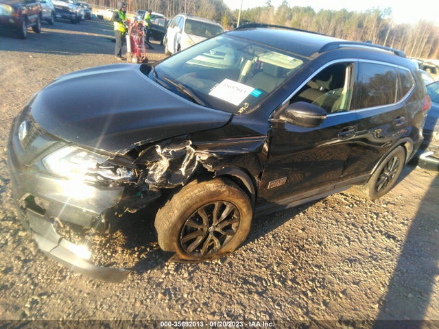 Nissan Rogue 2017 5N1AT2MT5HC758241 Image 2