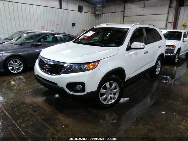 2013 KIA SORENTO LX VIN: 5XYKTDA64DG335515