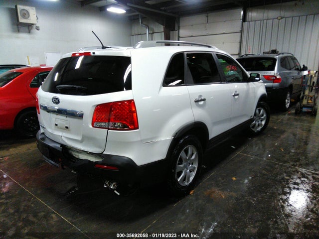 2013 KIA SORENTO LX VIN: 5XYKTDA64DG335515